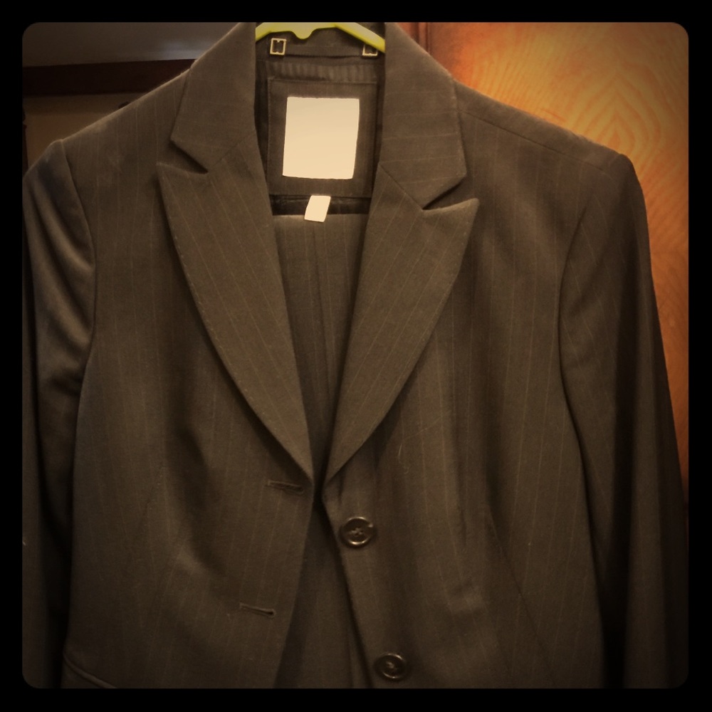 The Limited travel suit